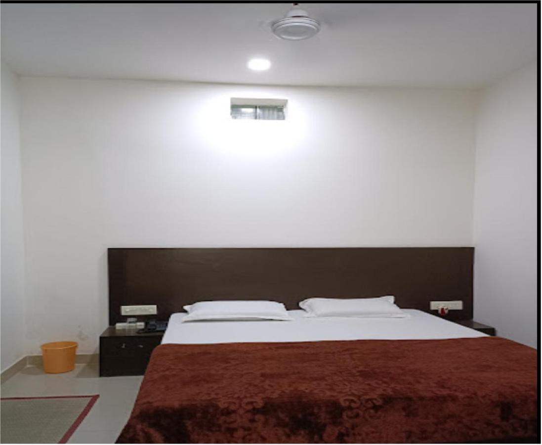 Supreme Guest House By Wb Inn 아그라 외부 사진
